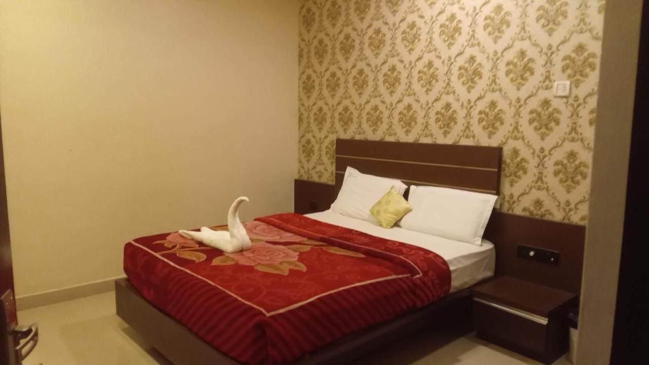 Hotel Royal Palace Mysore Ngoại thất bức ảnh